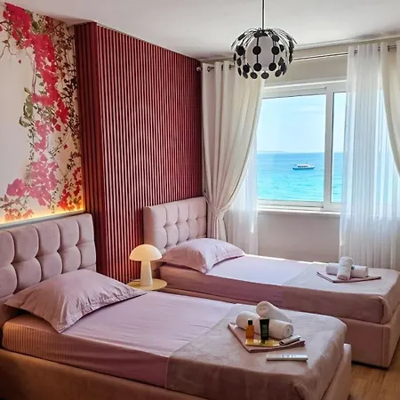 Big Seaview Apartment Durrës